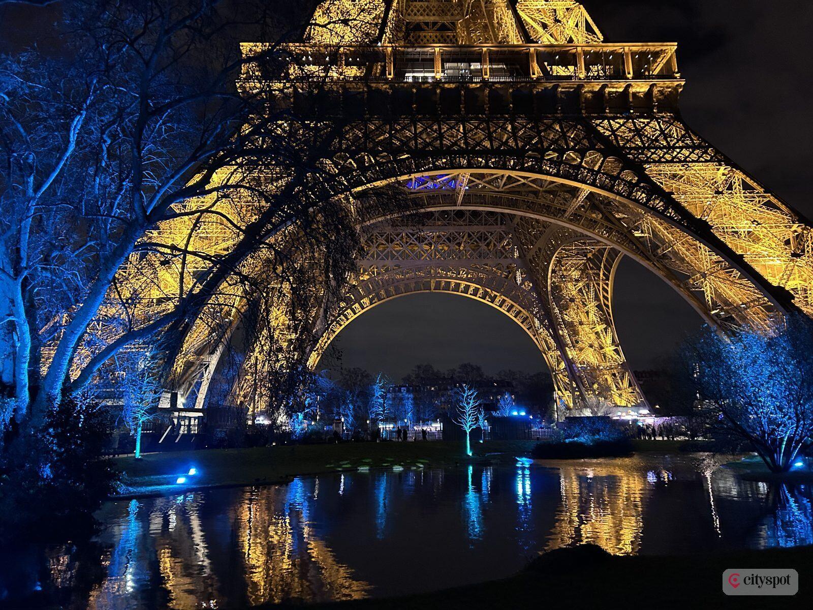 Eiffelturm & Invalides: Der „provisorische“ Turm, der nie wieder ging
