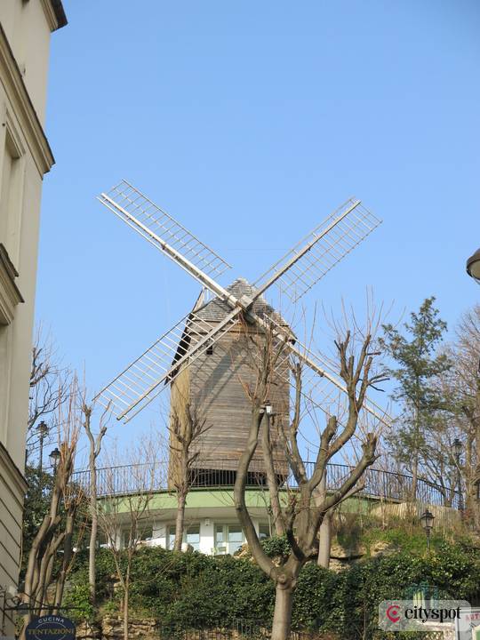 Moulin Bute-fin, eine der wenigen verbliebenen Mühlen von Paris