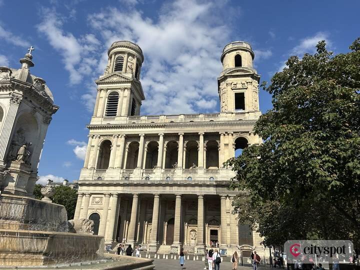 圣絮尔皮斯教堂（Saint-Sulpice） — 圣絮尔皮斯广场